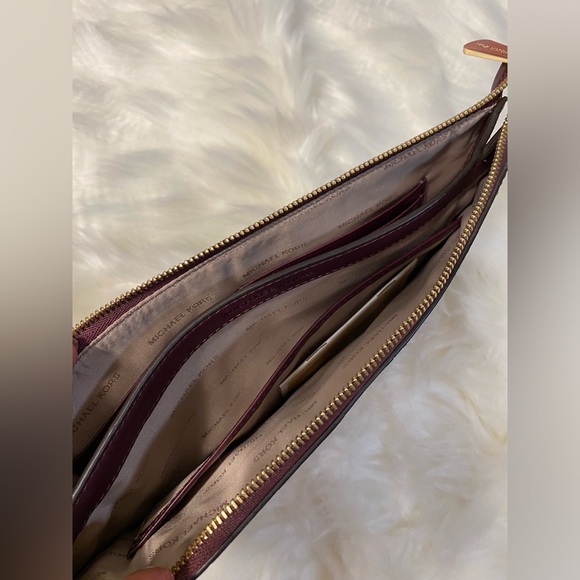 Michael Kors Large Leather Wristlet - Picture 2 of 2
